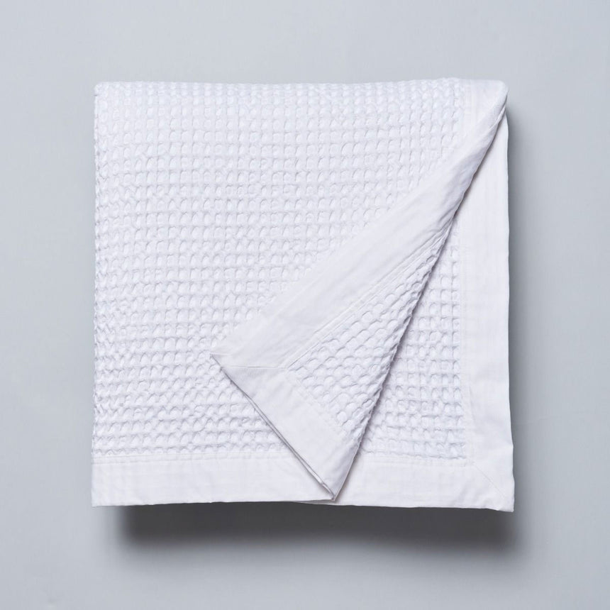 Logan and Mason White 100% Cotton Waffle Blanket Single/Double