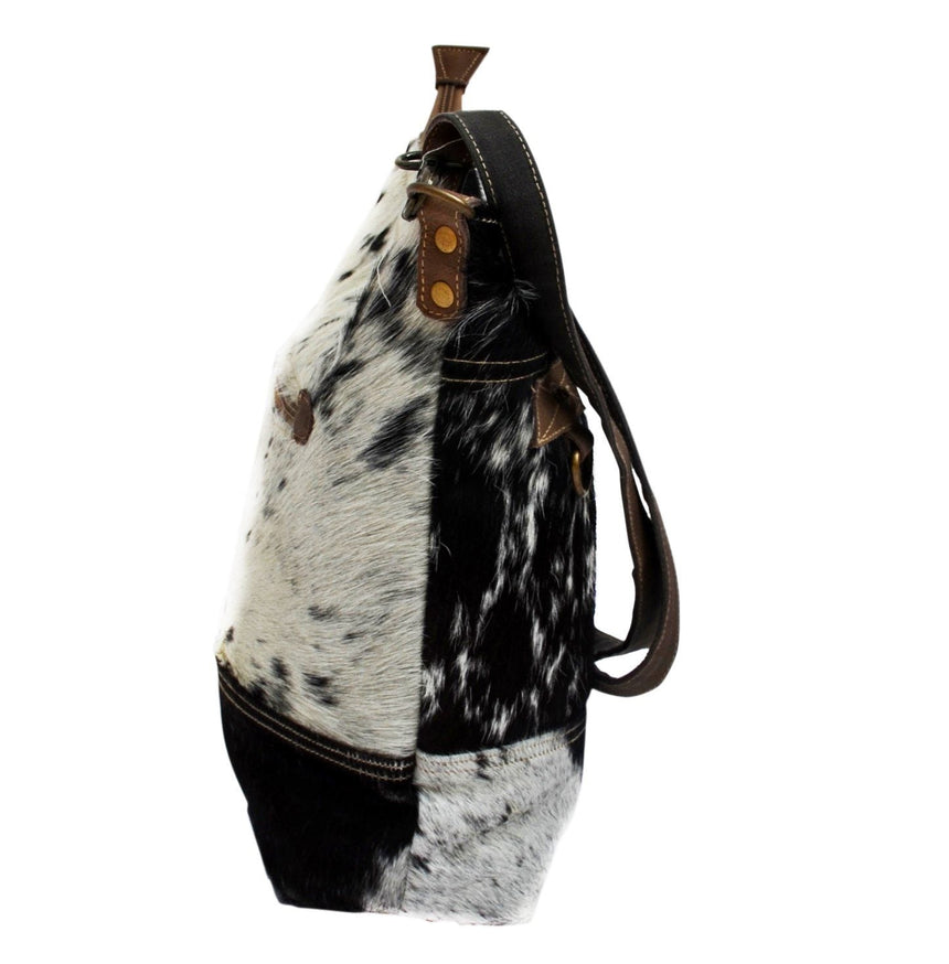 OVAL COWHIDE TOTE BAG