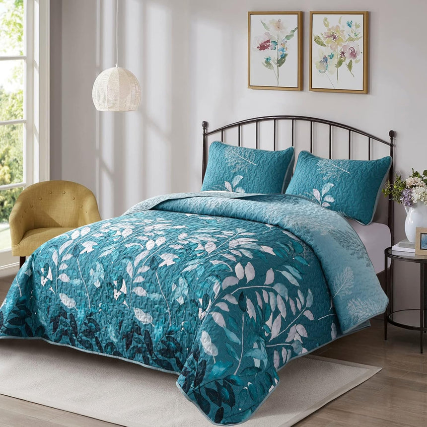 Decadent Quilted Coverlet and Pillowcases Set: Experience Supreme Comfort - Queen size