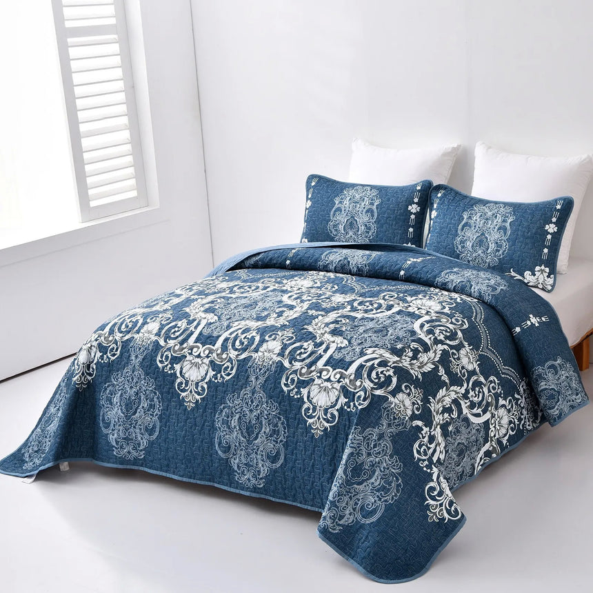 Alluring Quilted bedspread and pillowcovers set: Luxurious Bedroom Addition - Queen size