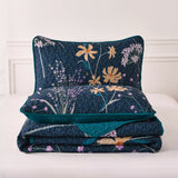 Abstract Quilted coverlet and pillowcovers set: Unique and Artistic - Queen size