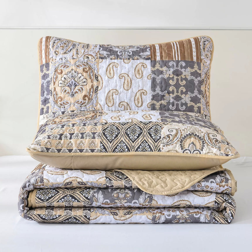 Quietude Quilted coverlet and pillowcovers set: Perfect for Relaxation - Queen size