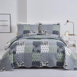 Vivacious Quilted bedspread and pillowcovers set: Full of Life and Energy - Queen size