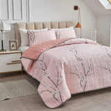 Versatile Quilted Coverlet and Pillowcases Set: Adapts to Every Season - Queen size