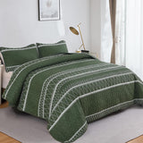 Elegant Quilted Bedspread and Pillowcases Set: Perfect for a Luxe Bedroom Feel - Queen size