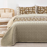 Sophisticated Quilted Bedspread and Pillowcases Set: Exquisite Design and Comfort - Queen size